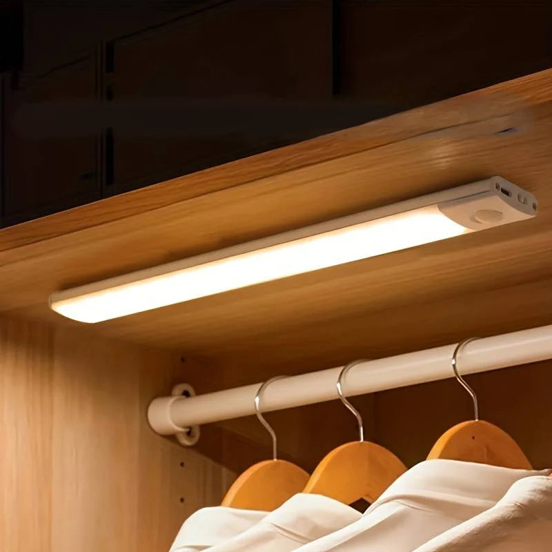 Luce LED con Sensore di Movimento 30 CM / 11.8"
