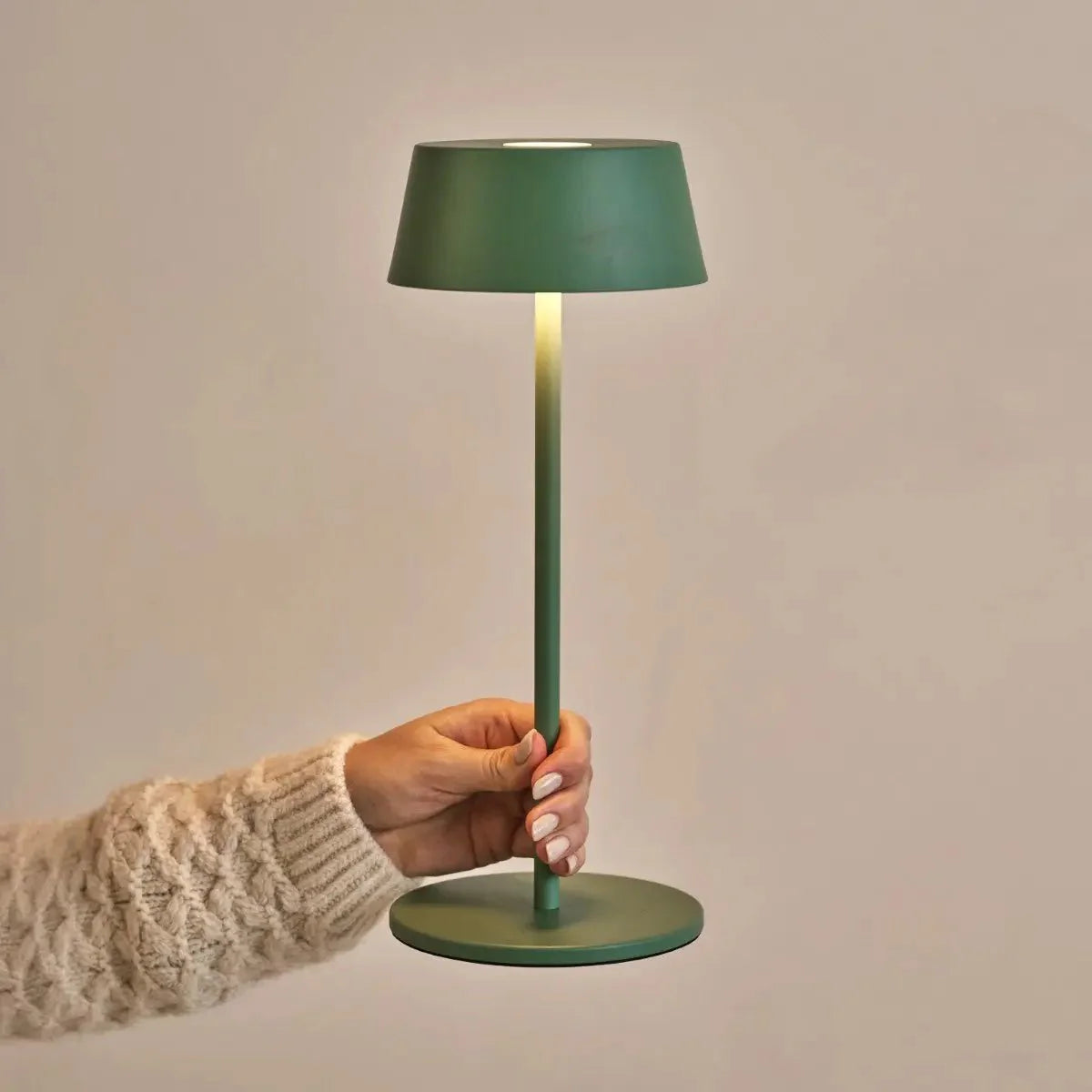 Lampada da tavolo ricaricabile – design wireless con dimmer, 3 livelli di luce e fino a 120 ore di autonomia luminosa