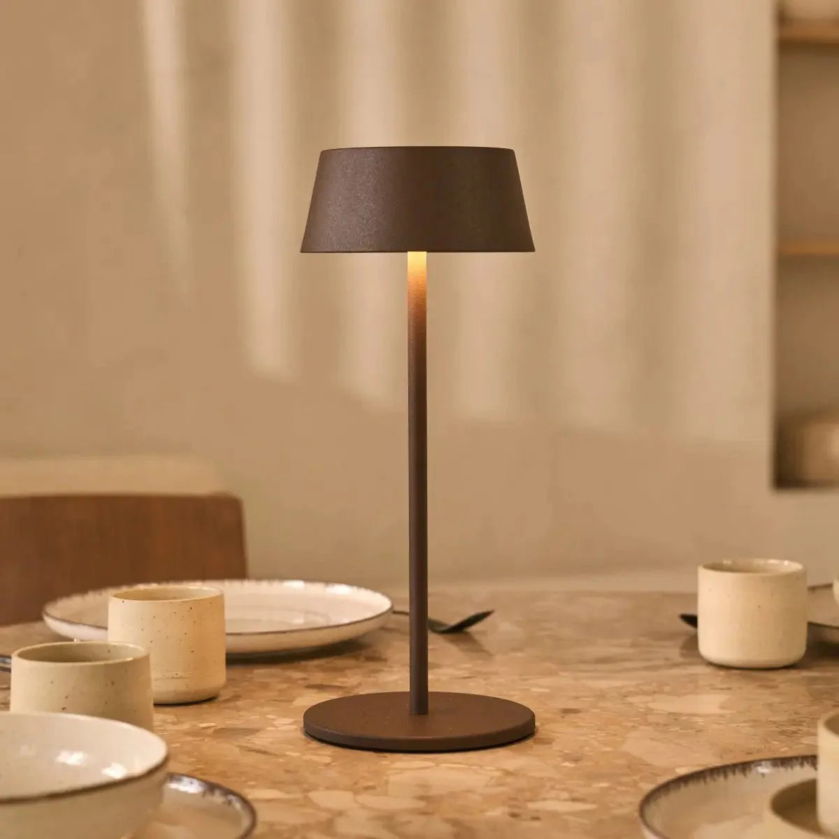 Lampada da tavolo ricaricabile – design wireless con dimmer, 3 livelli di luce e fino a 120 ore di autonomia luminosa