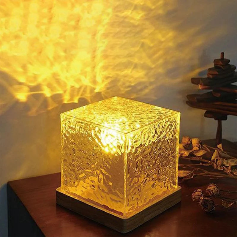 Flow Light, Luce Notturna con Effetto Ondulazione dell'Acqua e Fiamma