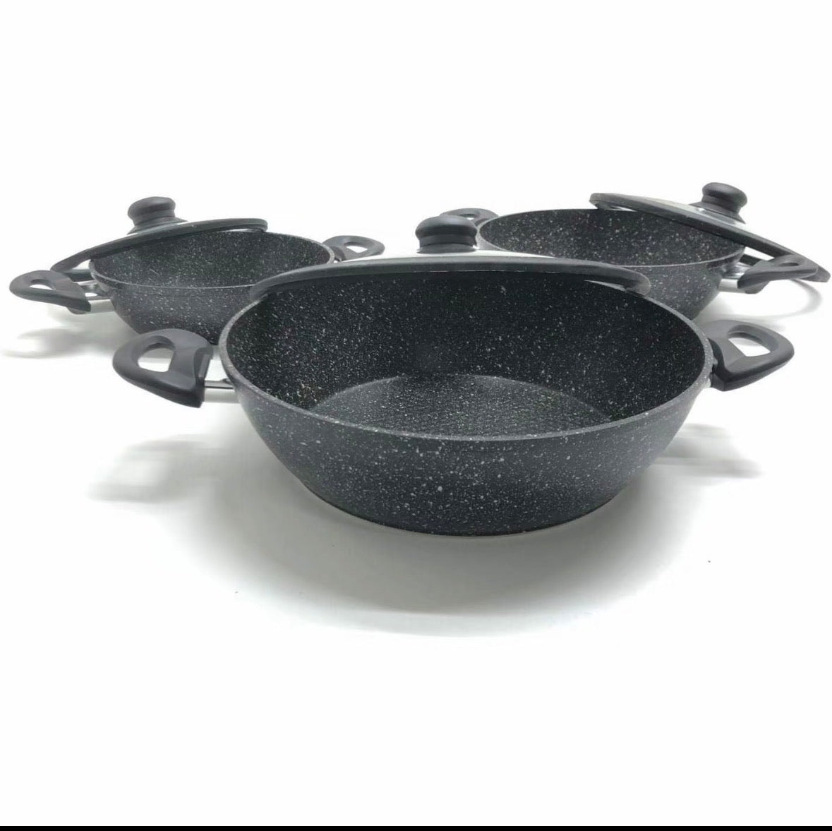 Tris Tegami Bavaria 20-24-28 cm in Pietra Lavica
Nero con Coperchi in Vetro Antiaderenti per Cucina
Sana e Induzione