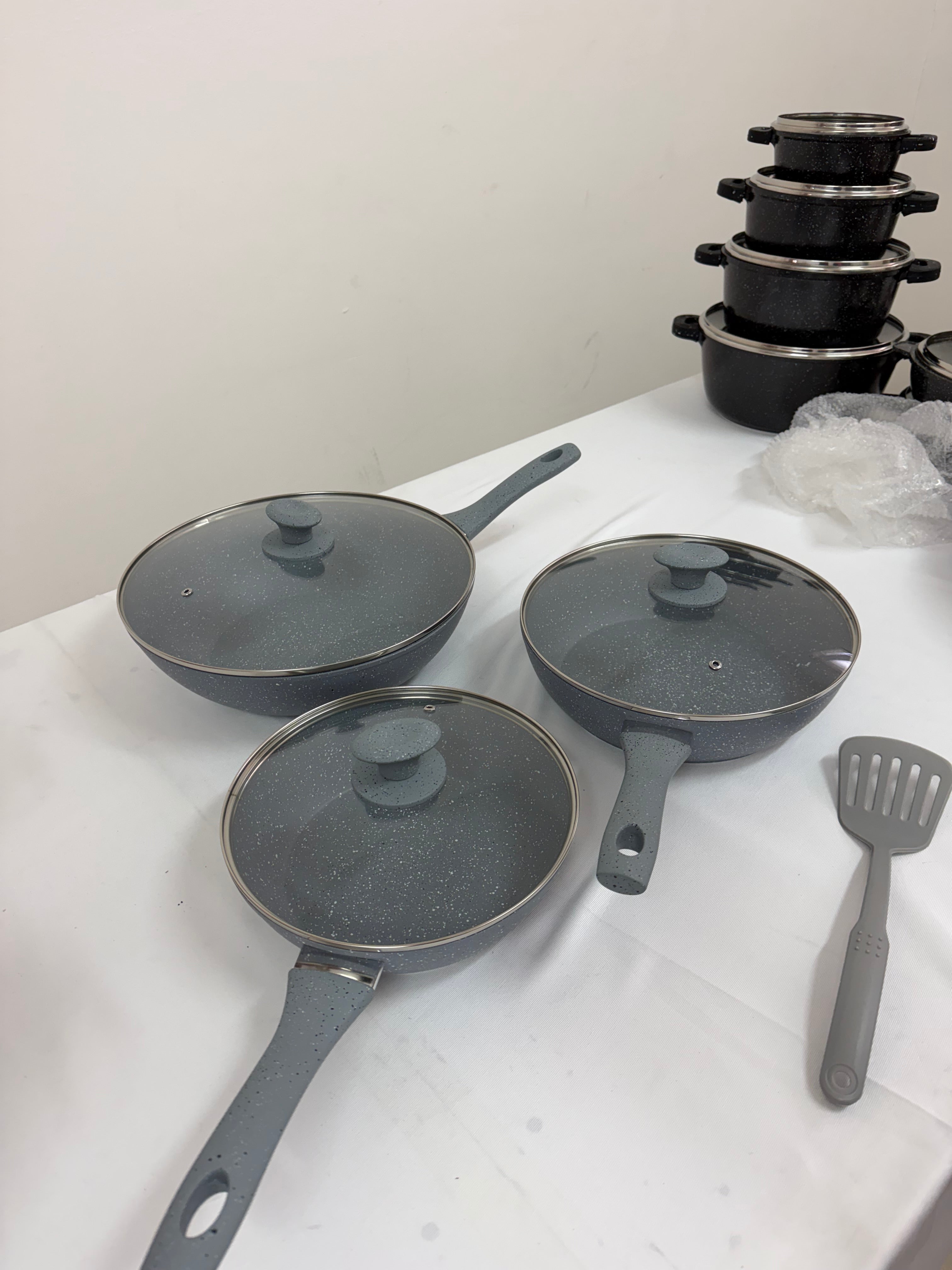 Tris di Padelle Con Coperchi in Vetro Grigio (20) - (24) - (28) cm