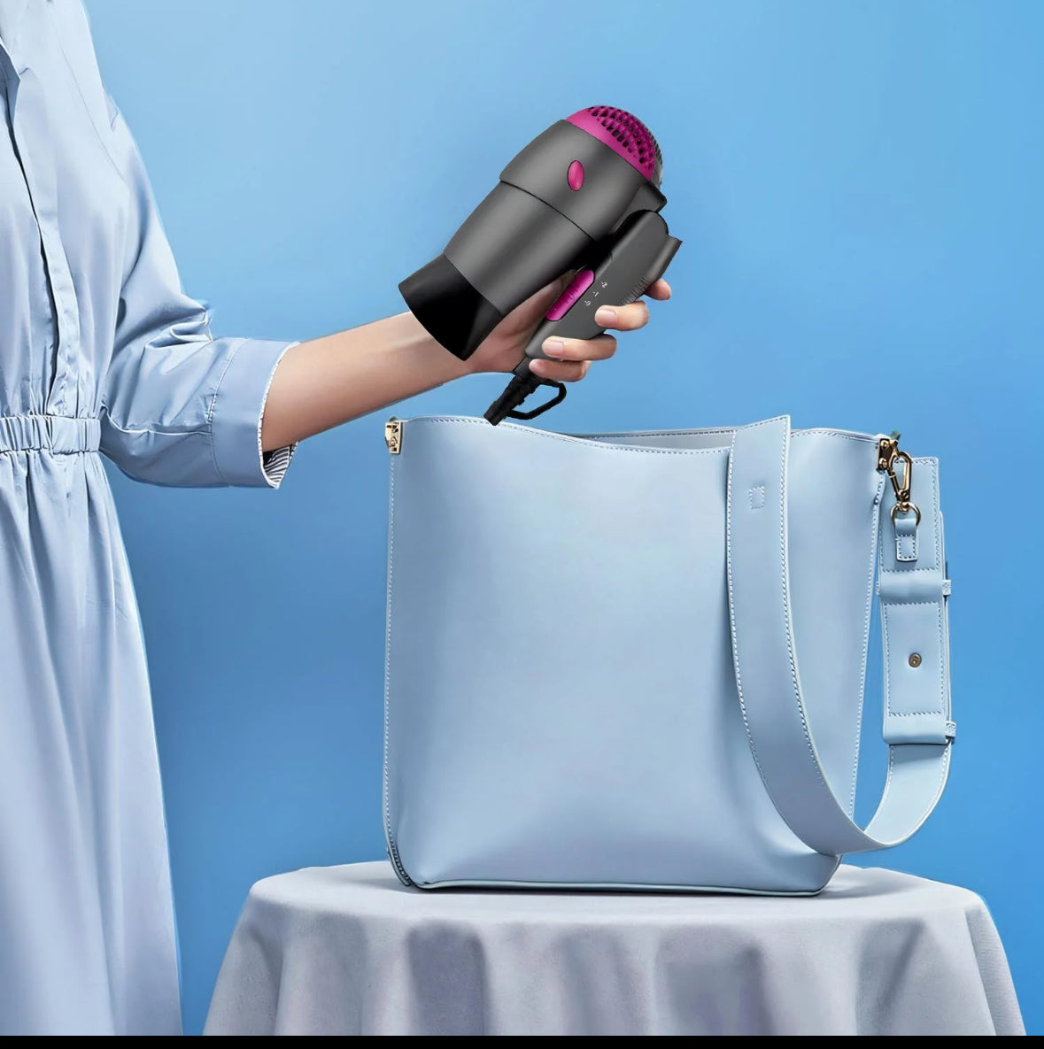 Phon da Viaggio 1200w Compatto con Manico
Pieghevole e Doppia Tensione