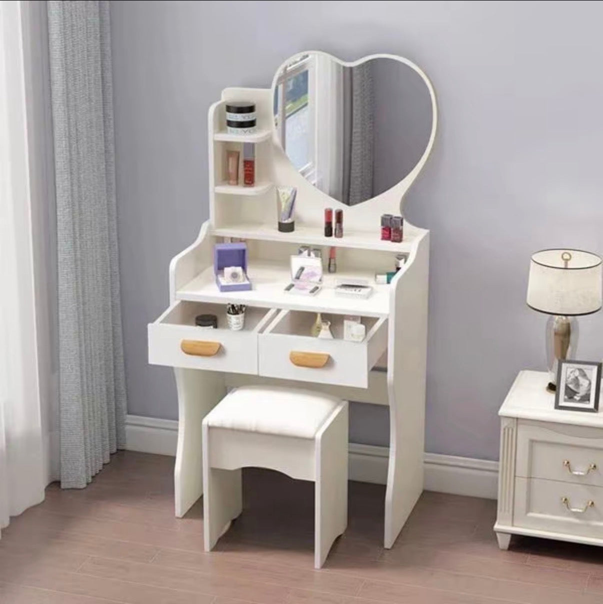 Toeletta Trucco con Specchio e Sgabello – 2 Modelli Disponibili
