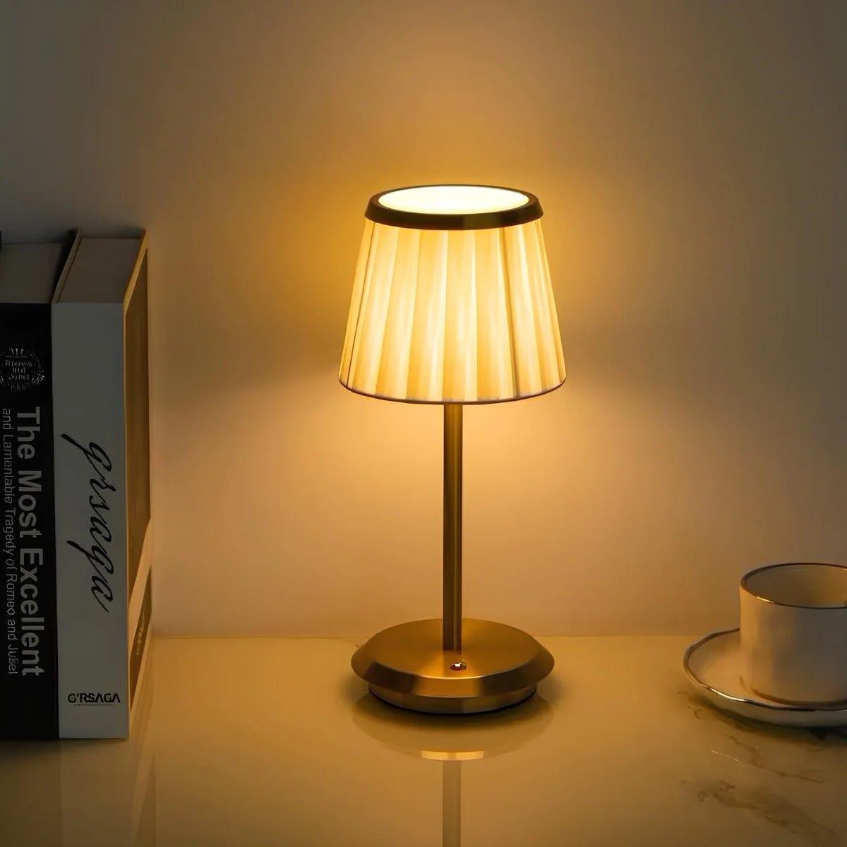 Lampada da tavolo eleganza classica